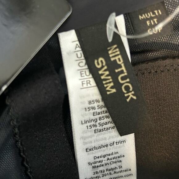 Nip Tuck Rhonda One-Shoulder Tropical Leaf Swimsuit NWT Size 4 - Picture 8 of 13